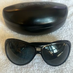 Ralph Lauren women’s black sunglasses. Mint condition comes with case.